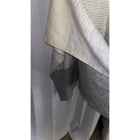 Talbots  Colorblock Cowlneck Poncho Size M/L Cream Gray Sweater  Soft NWT 99$ - Picture 7 of 9